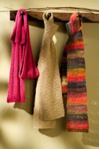 Una colección de imágenes de tejer una bufanda en un día para dummies