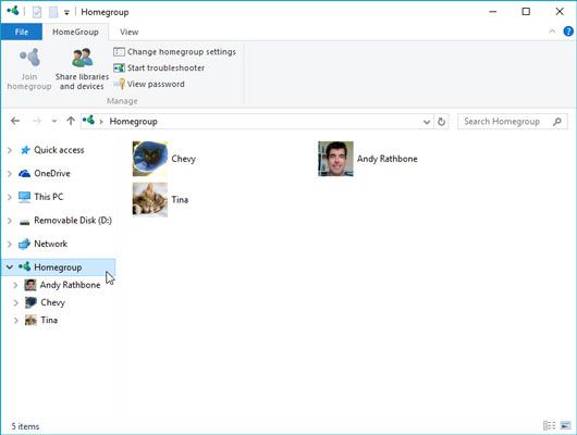 Haga clic en la palabra Homegroup ver cualquier titulares de cuentas que've shared their folders.
