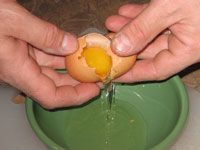 ¿Cómo romper un huevo