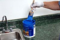 Cómo limpiar la pintura de látex de pinceles