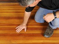 Cómo reparar arañazos en pisos de madera