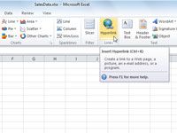 ¿Cómo insertar un hipervínculo a una celda diferente en un libro de Excel 2010