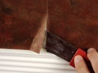 Cómo quitar el papel pintado seco pelado