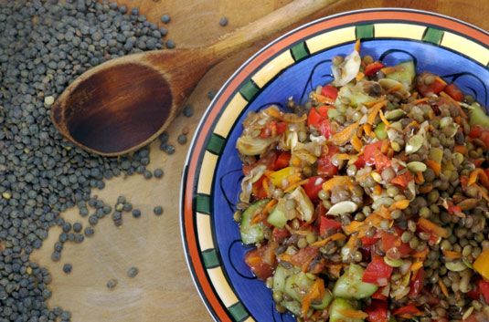 Receta de la dieta mediterránea: ensalada de lentejas mediterráneo
