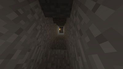 Bajando una escalera en una mina