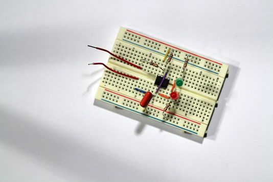 ���� - Prototipo un paso monedas sorteo electrónico 3: conecte el circuito dedo toque