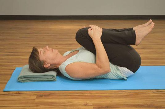 ���� - Las posturas de yoga que alivian la tensión de espalda baja